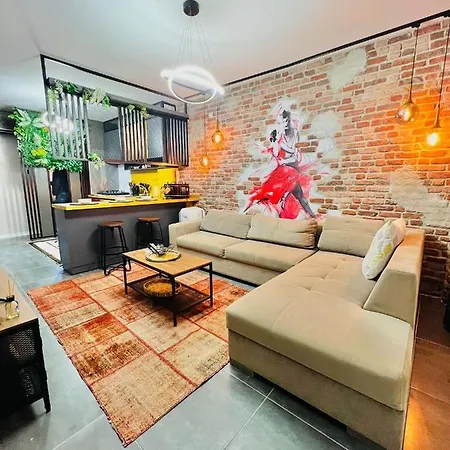 Apartamento شقه Vip فى ارقىًً مناطق شيشلى 3 غرف وصاله عائليه