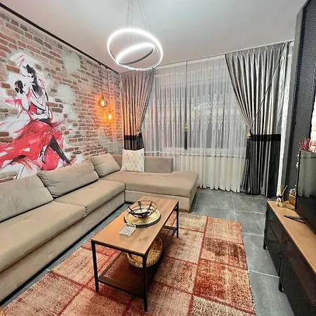 Apartamento شقه Vip فى ارقىًً مناطق شيشلى 3 غرف وصاله عائليه
